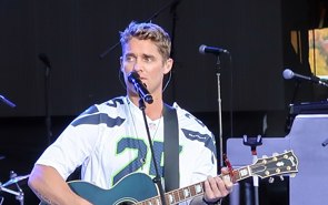 Brett Young Presale Codes and Ticket Info